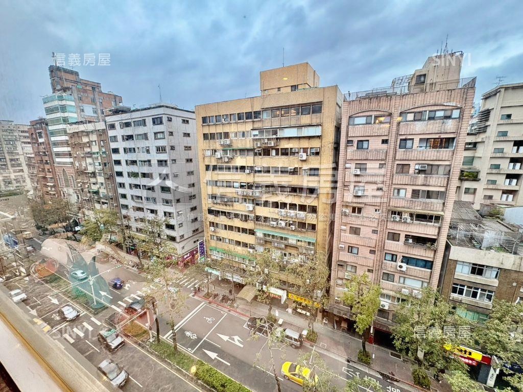 紀念館旁大空間兩房房屋室內格局與周邊環境