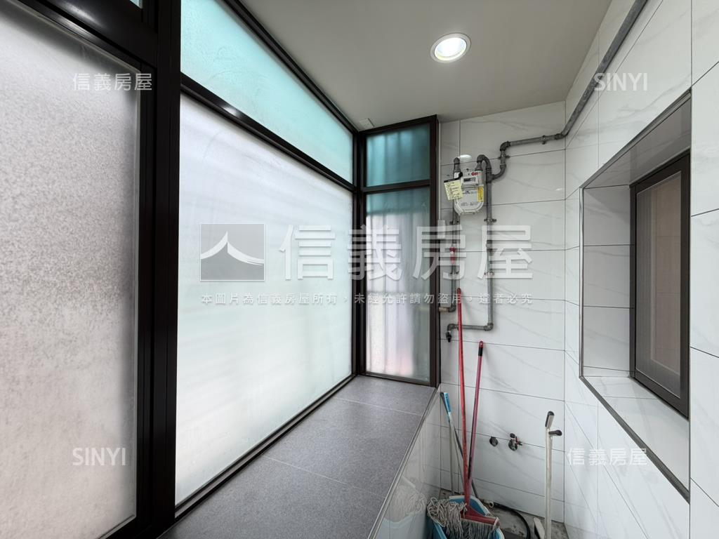 松柏街三面採光邊間３樓房屋室內格局與周邊環境