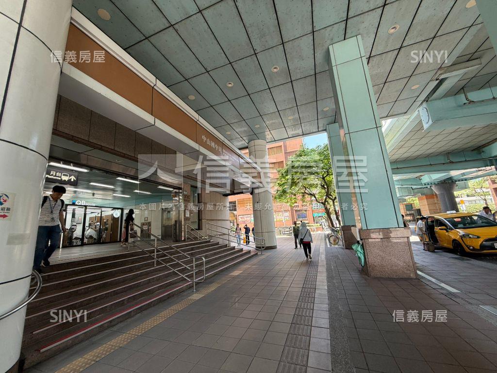 專約正捷運旁１＋２金店面房屋室內格局與周邊環境