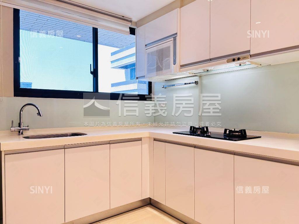 高鐵站前Ａ＋兩房有車位房屋室內格局與周邊環境