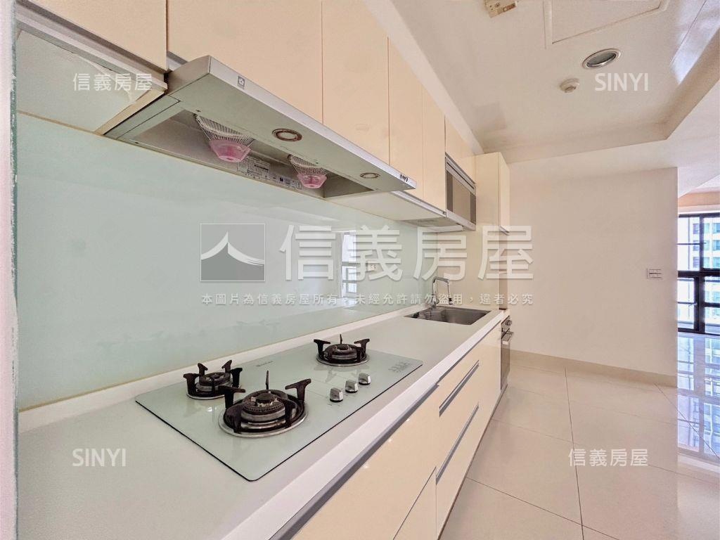 科大區朝南明亮四房房屋室內格局與周邊環境