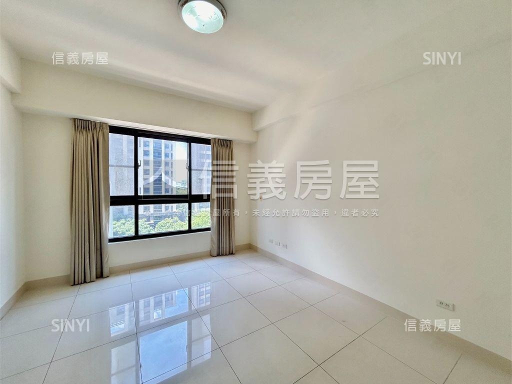 科大區朝南明亮四房房屋室內格局與周邊環境