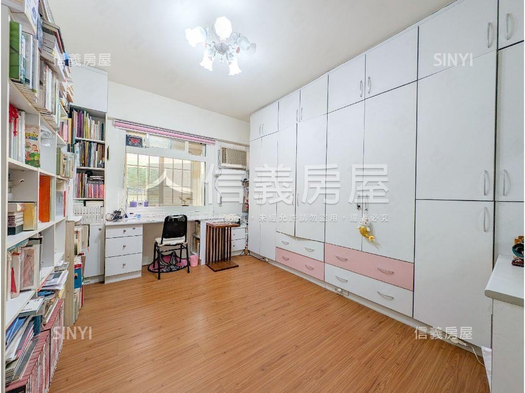 光影透亮北醫靜巷稀有電梯房屋室內格局與周邊環境