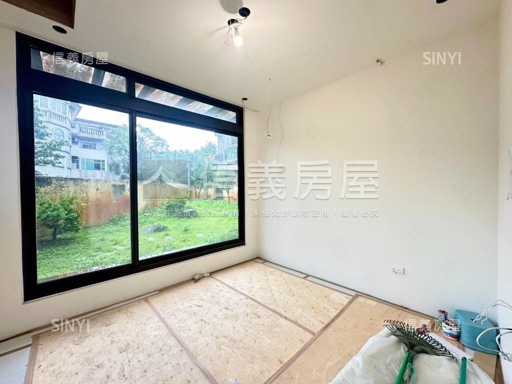 羅運瑪丁尼茲雙車位房屋室內格局與周邊環境