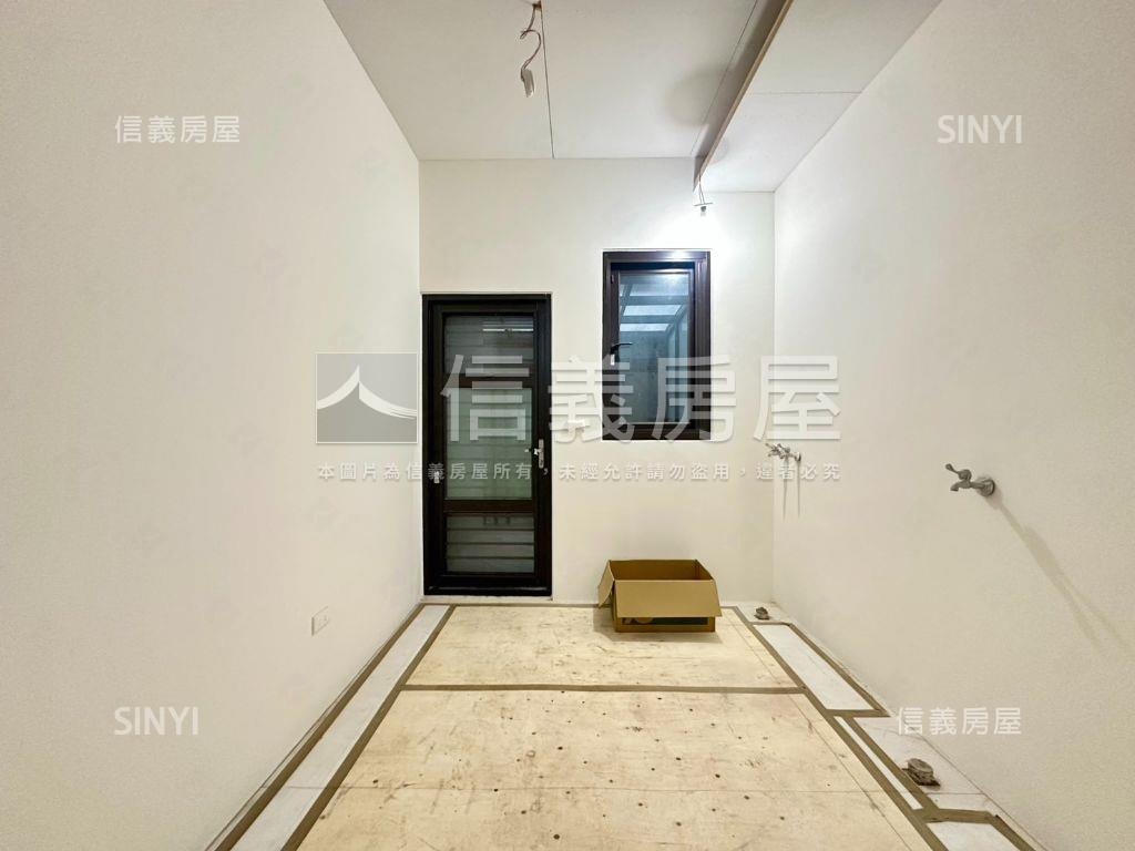 羅運瑪丁尼茲雙車位房屋室內格局與周邊環境