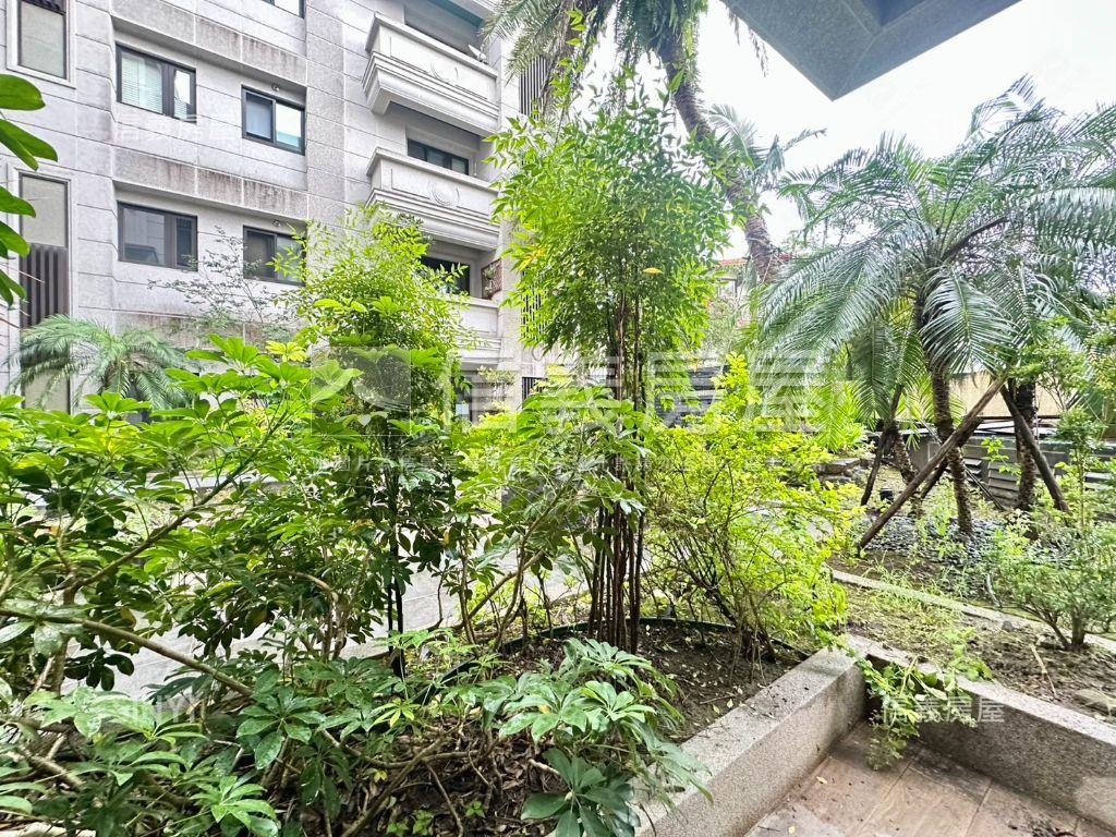 羅運瑪丁尼茲雙車位房屋室內格局與周邊環境