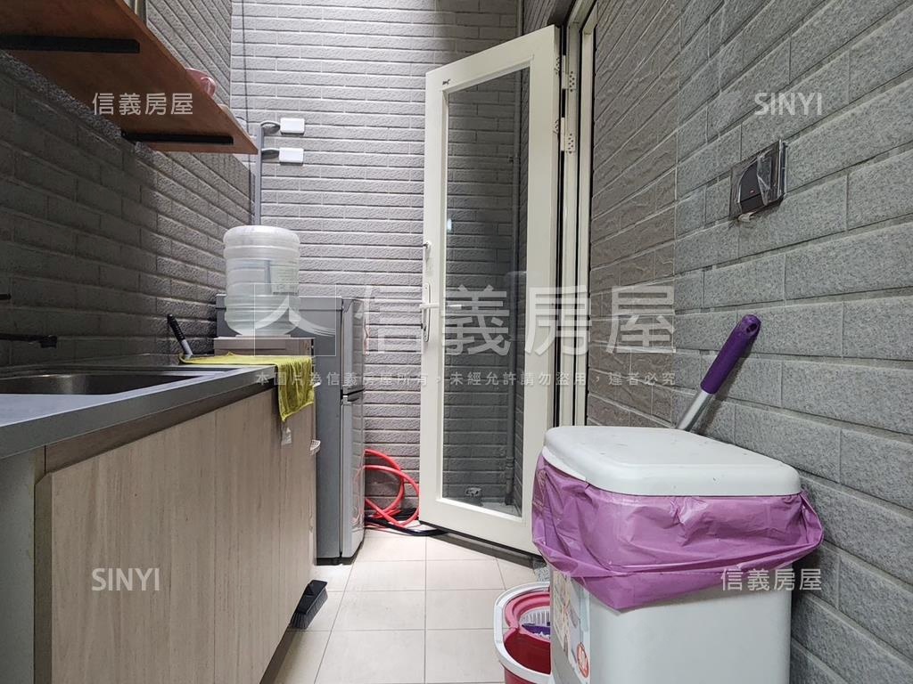 獨立森林☆電梯豪墅店住！房屋室內格局與周邊環境