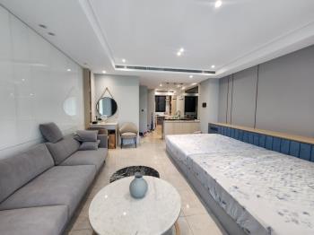 獨立森林☆電梯豪墅店住！