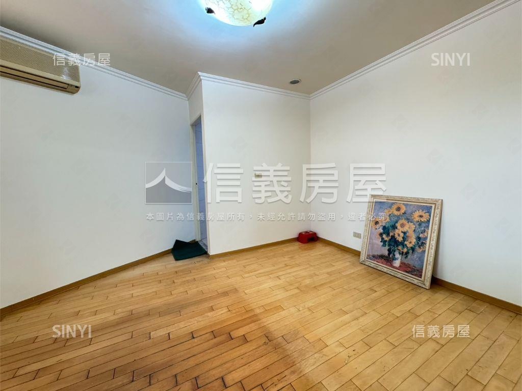 雙捷運三房房屋室內格局與周邊環境