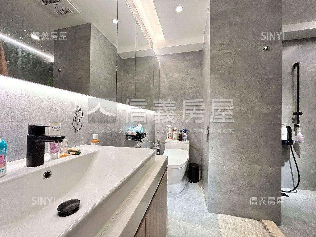 專任☆精裝修質感兩房平車房屋室內格局與周邊環境