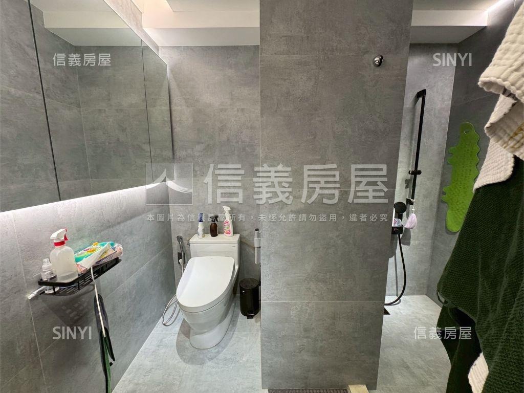 專任☆精裝修質感兩房平車房屋室內格局與周邊環境