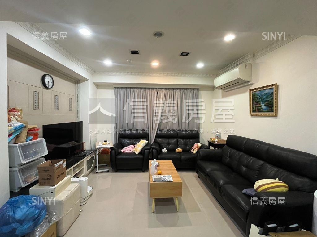 近文化國小群都三房車位房屋室內格局與周邊環境