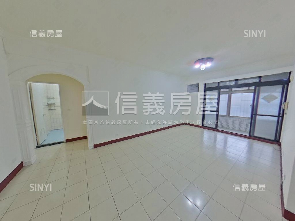 雙捷運標格方正美寓房屋室內格局與周邊環境