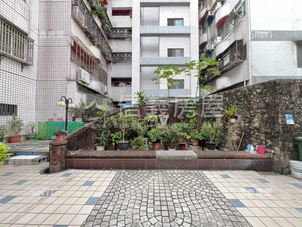 ☆小資首購大三房房屋室內格局與周邊環境