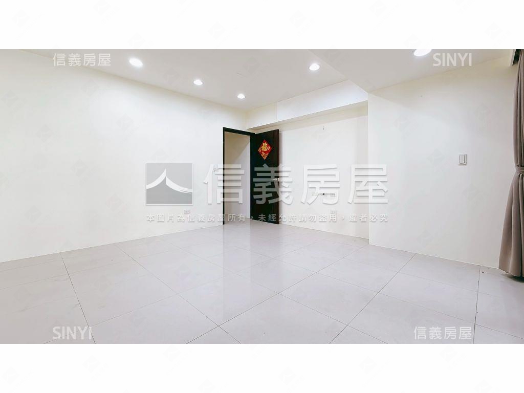 水湳屋齡７年角間透天店面房屋室內格局與周邊環境