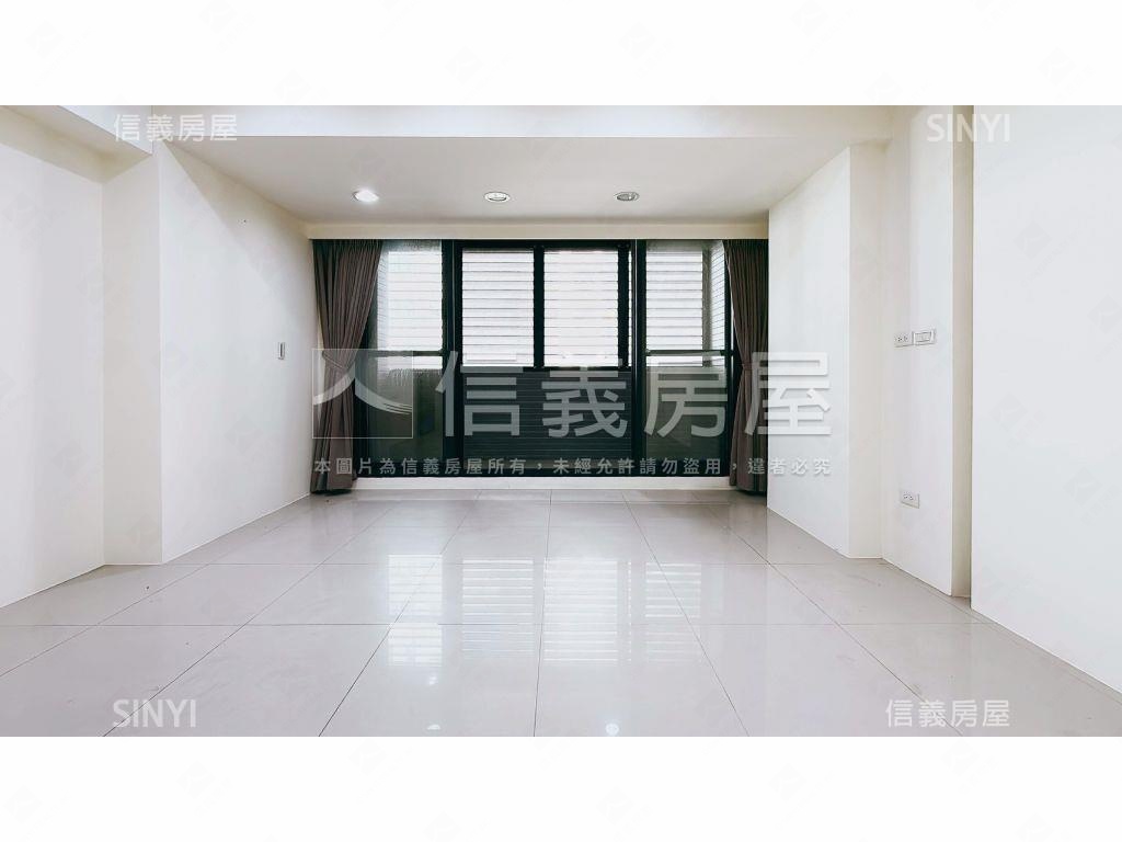 水湳屋齡７年角間透天店面房屋室內格局與周邊環境