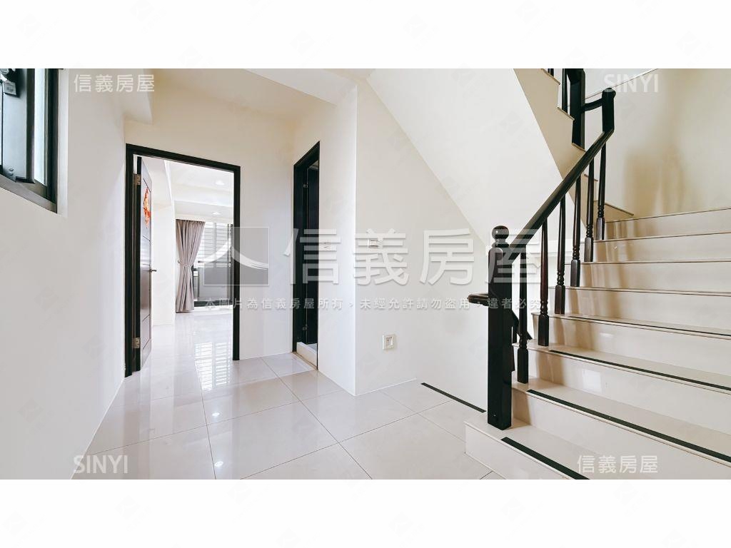 水湳屋齡７年角間透天店面房屋室內格局與周邊環境