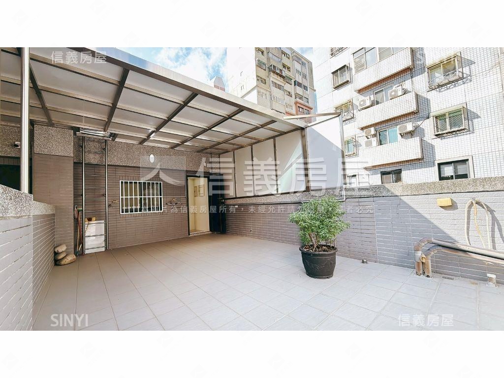 水湳屋齡７年角間透天店面房屋室內格局與周邊環境