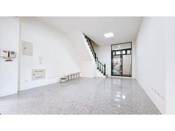 水湳角間透天店面