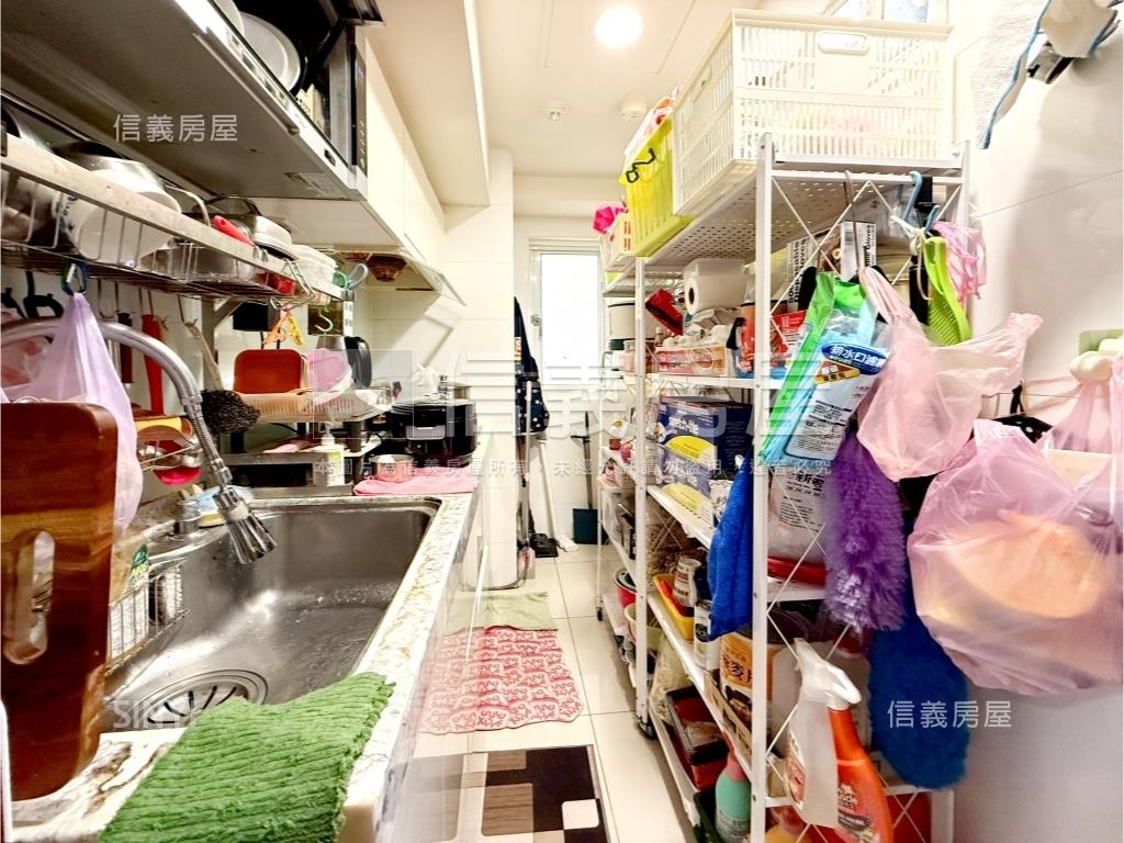 麗池香榭３房車位房屋室內格局與周邊環境