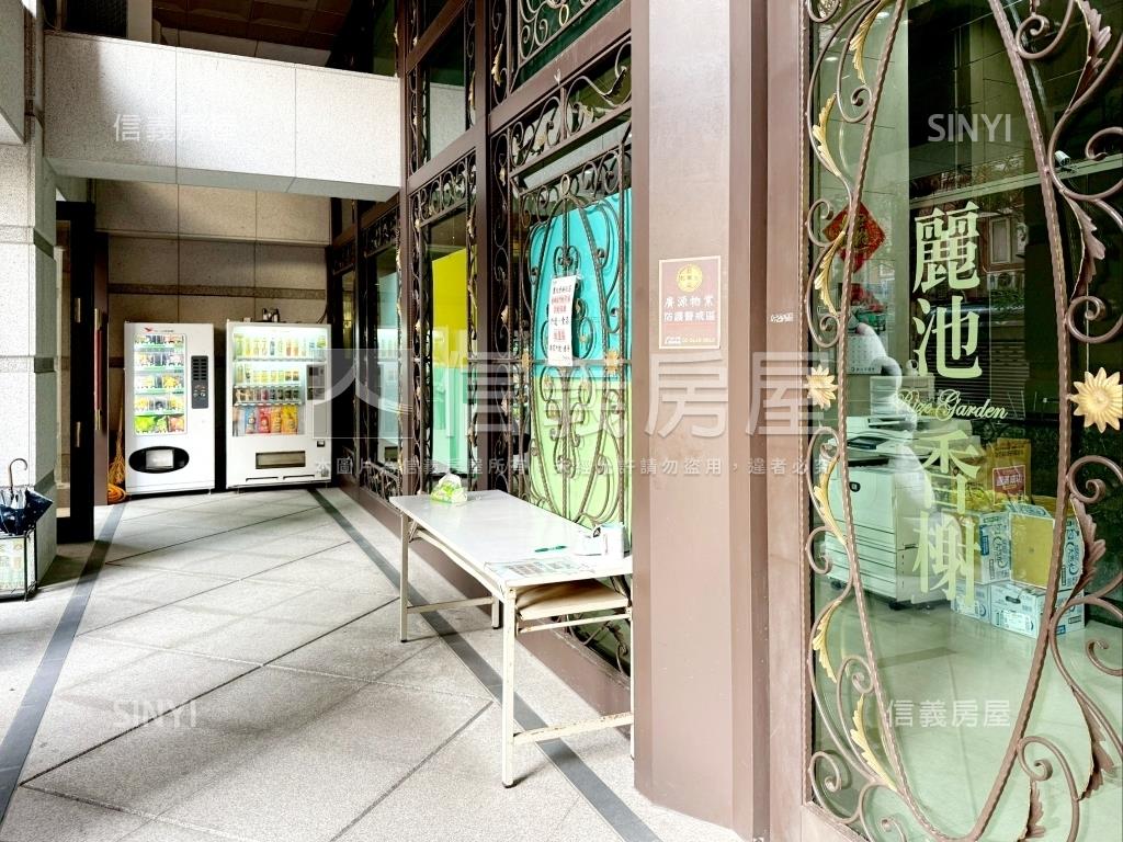 麗池香榭３房車位房屋室內格局與周邊環境