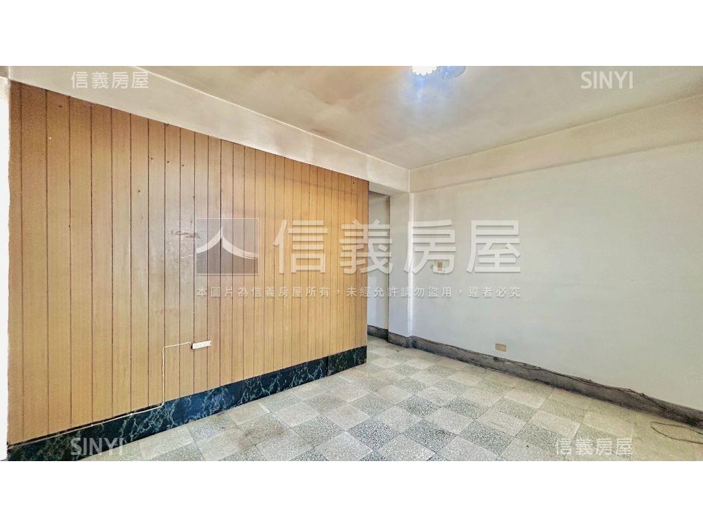 公益路旁透天Ａ房屋室內格局與周邊環境
