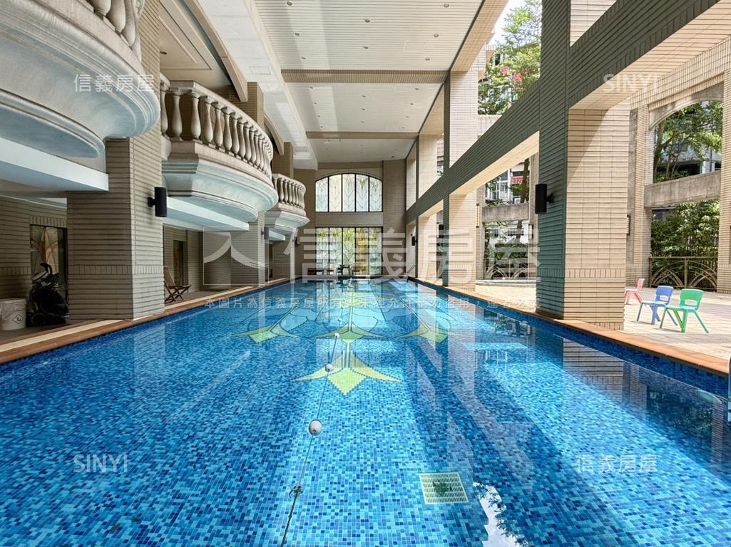 國美康寧城堡稀有露臺戶房屋室內格局與周邊環境