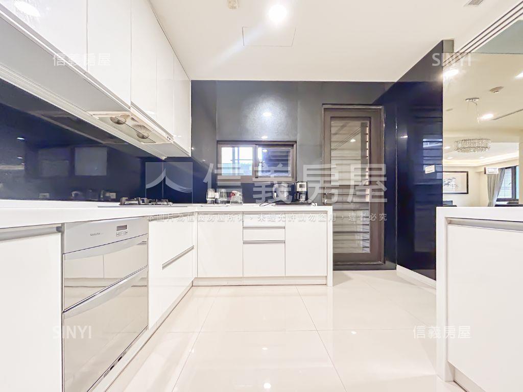 寬域大面寬雙併採光美屋房屋室內格局與周邊環境