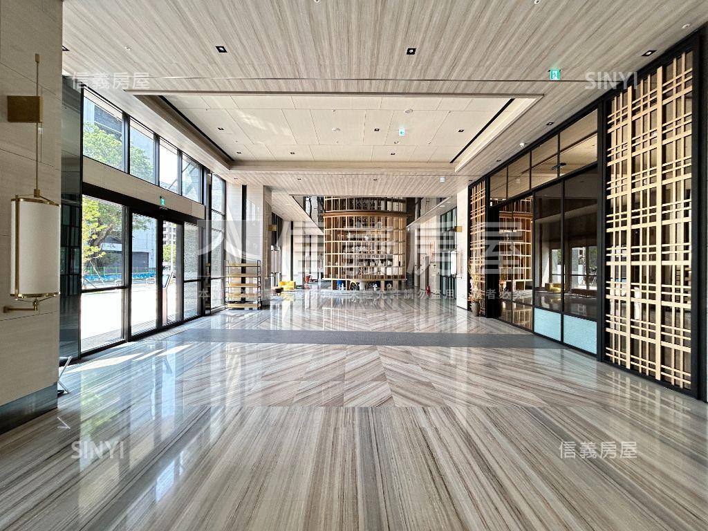 「新」冠德天韻２房車位房屋室內格局與周邊環境