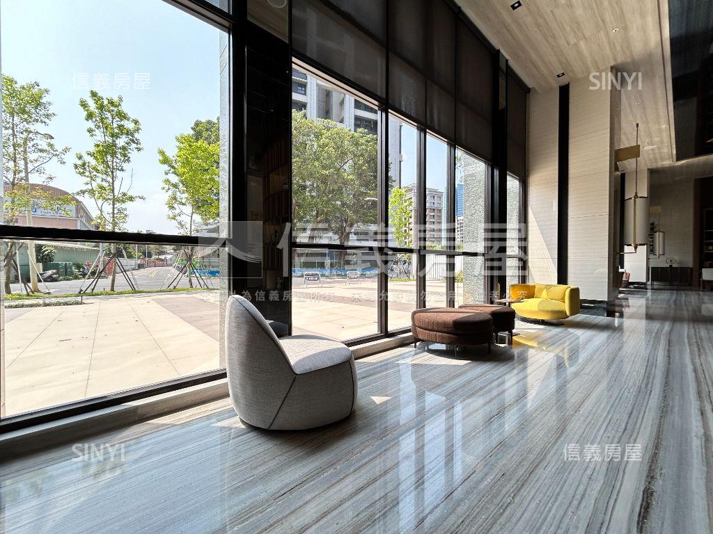 「新」冠德天韻２房車位房屋室內格局與周邊環境