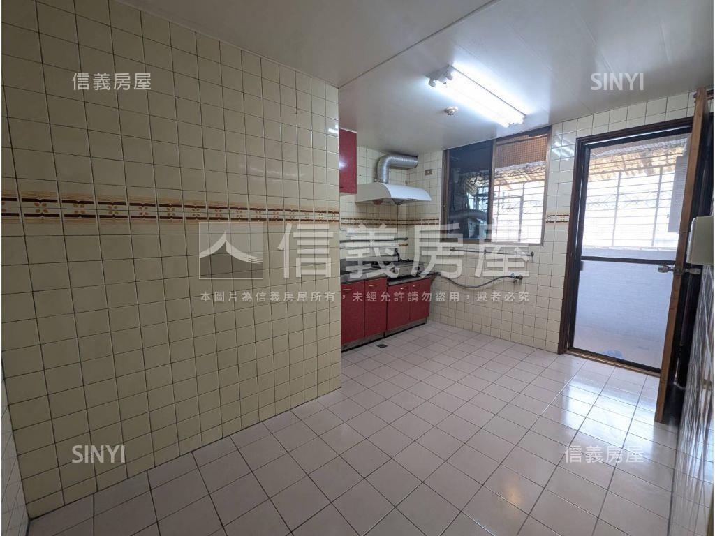 海華面校園～三房兩衛邊間房屋室內格局與周邊環境