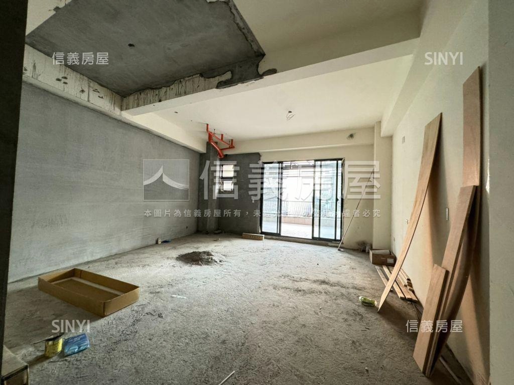 中正商圈大器別墅房屋室內格局與周邊環境