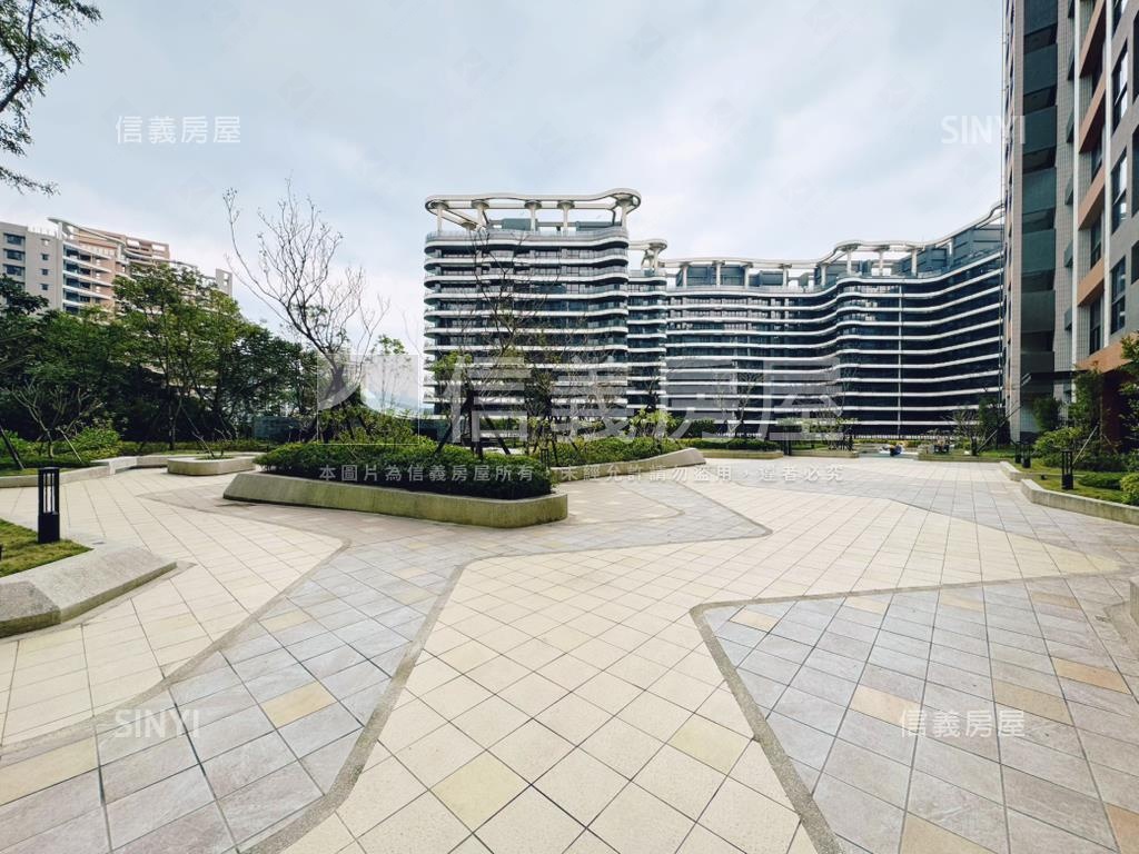 鴻豐青明亮美景兩房車位房屋室內格局與周邊環境