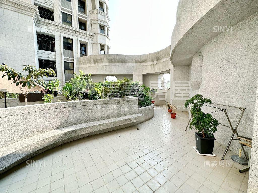 我有送露台！只給你臻愛房屋室內格局與周邊環境