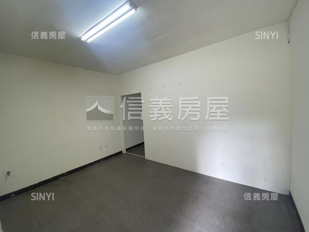 東區東興路金店面房屋室內格局與周邊環境