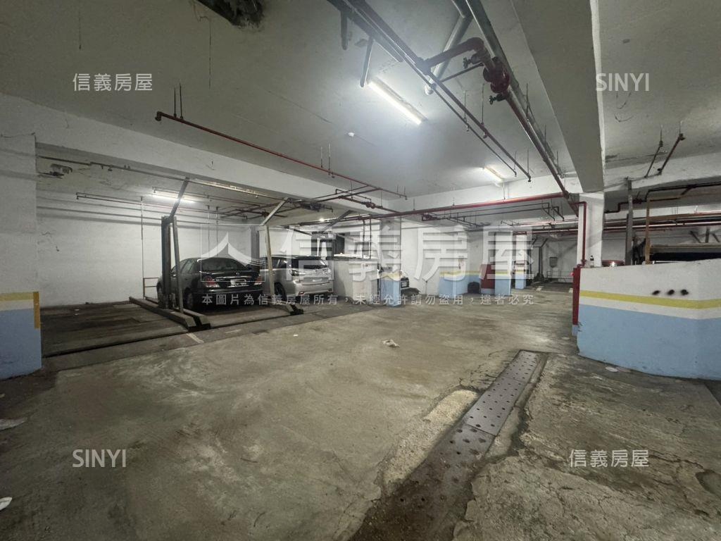 西雲路８８巷車位房屋室內格局與周邊環境