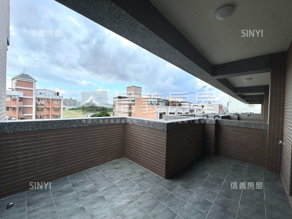 土地４４坪忠勇電梯別墅房屋室內格局與周邊環境