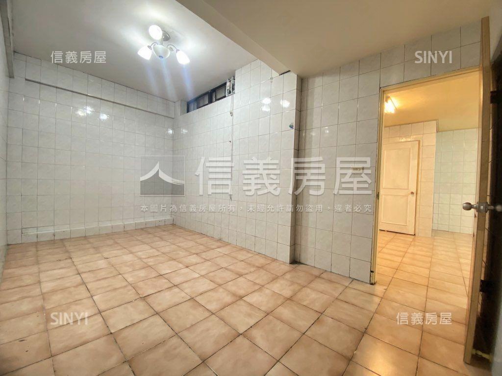 建安一樓＋地下室房屋室內格局與周邊環境