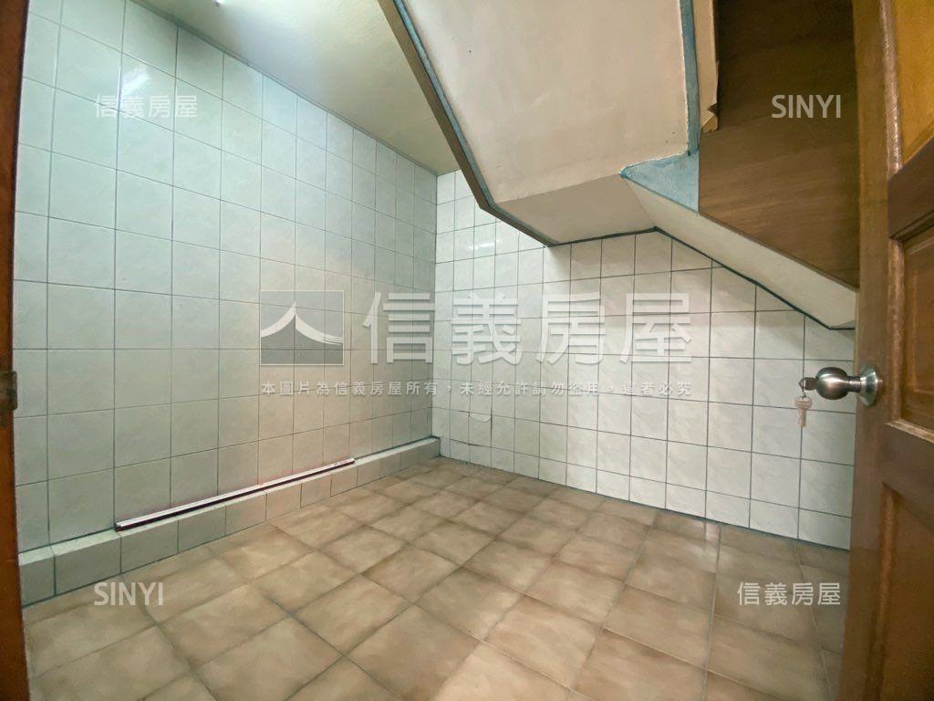 建安一樓＋地下室房屋室內格局與周邊環境