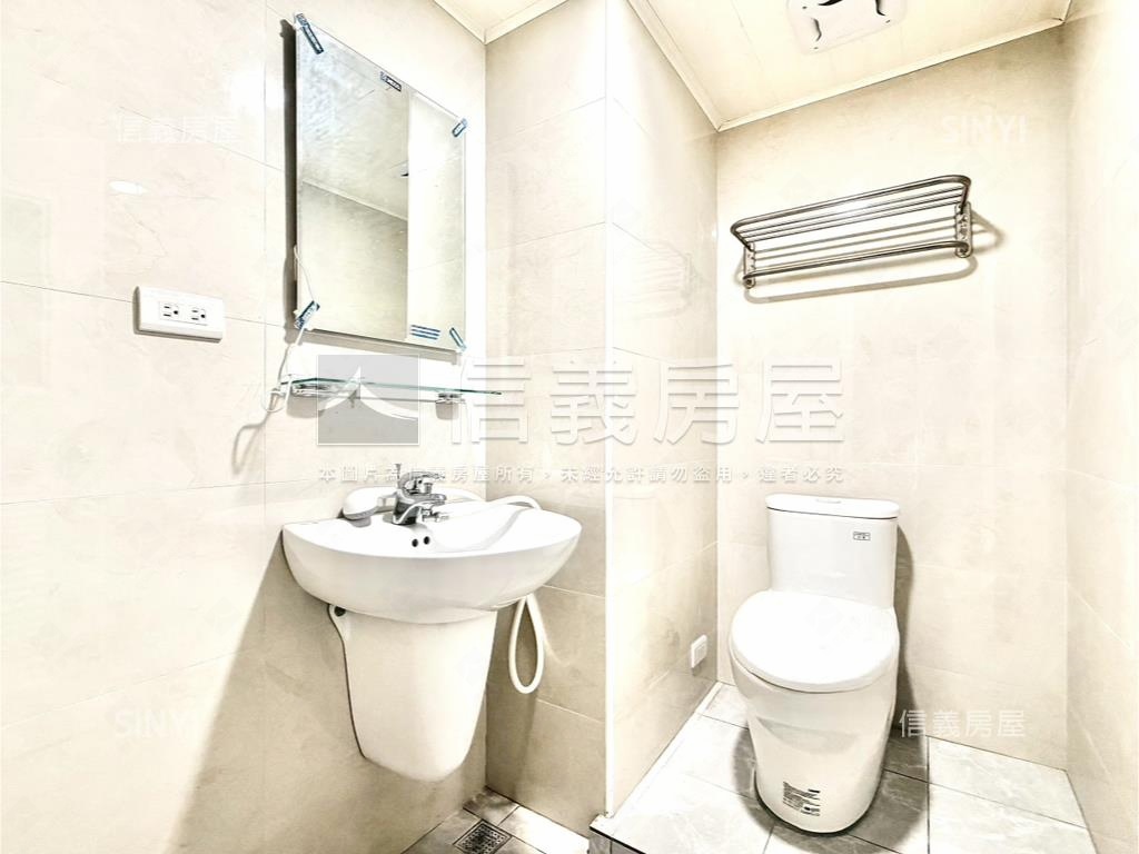 公園新第新整理三房房屋室內格局與周邊環境