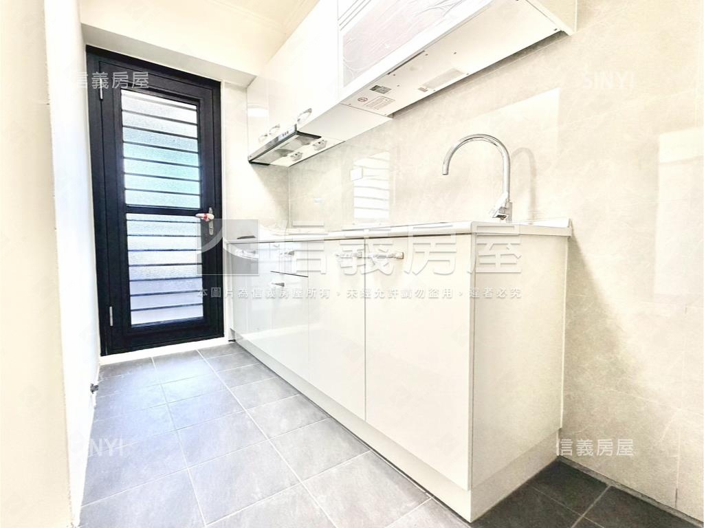 公園新第新整理三房房屋室內格局與周邊環境