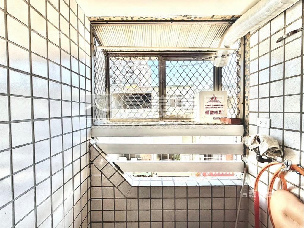 公園新第新整理三房房屋室內格局與周邊環境