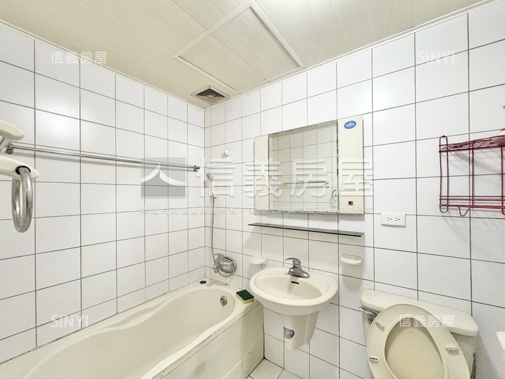 ｛專任｝空三Ｄ區三房房屋室內格局與周邊環境