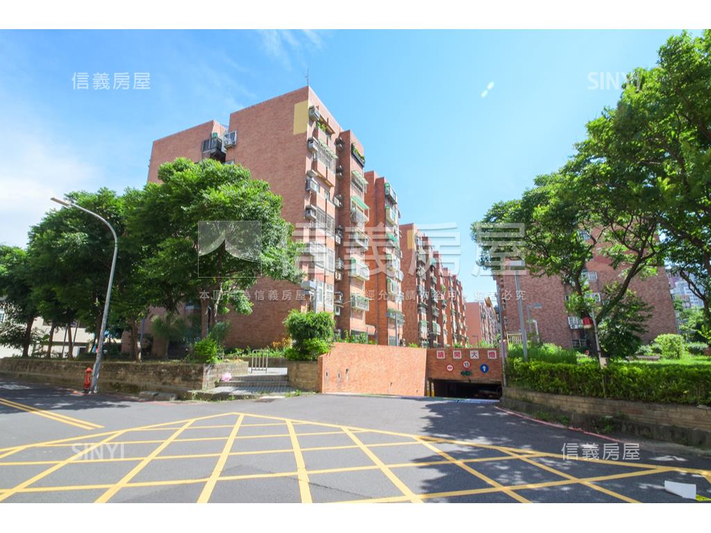 ｛專任｝空三Ｄ區三房房屋室內格局與周邊環境