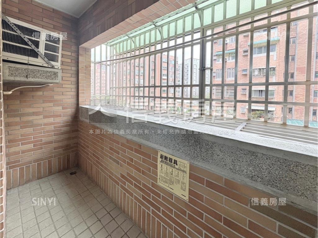 ｛專任｝空三Ｄ區三房房屋室內格局與周邊環境