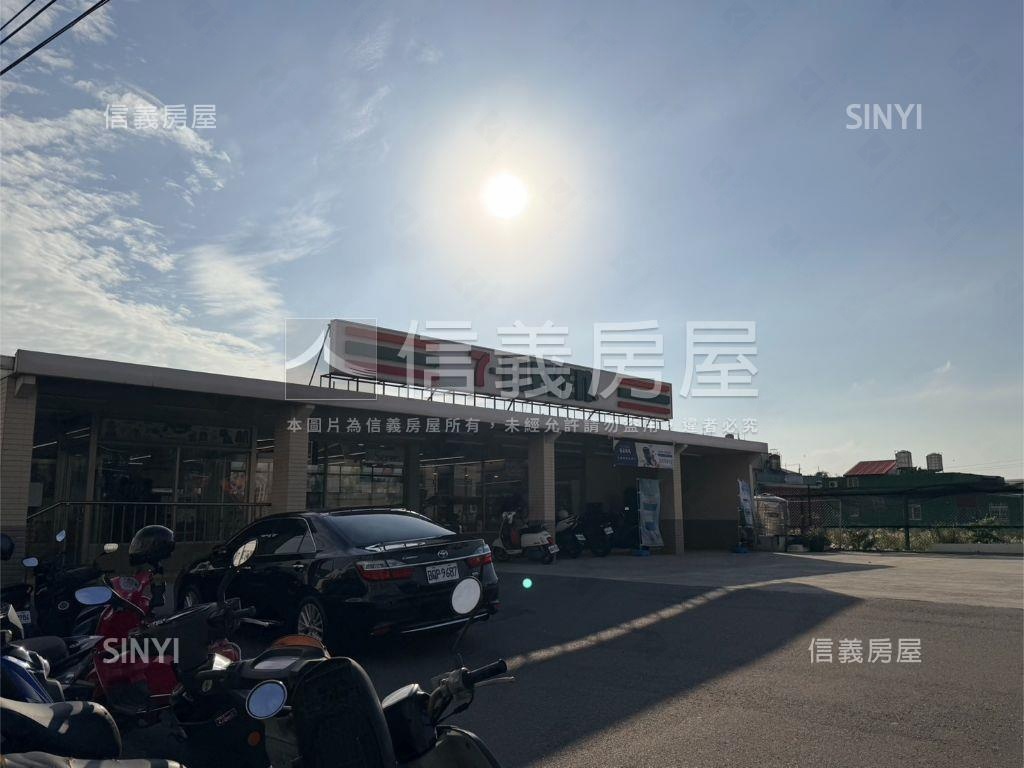 專任鳳岡透天房屋室內格局與周邊環境