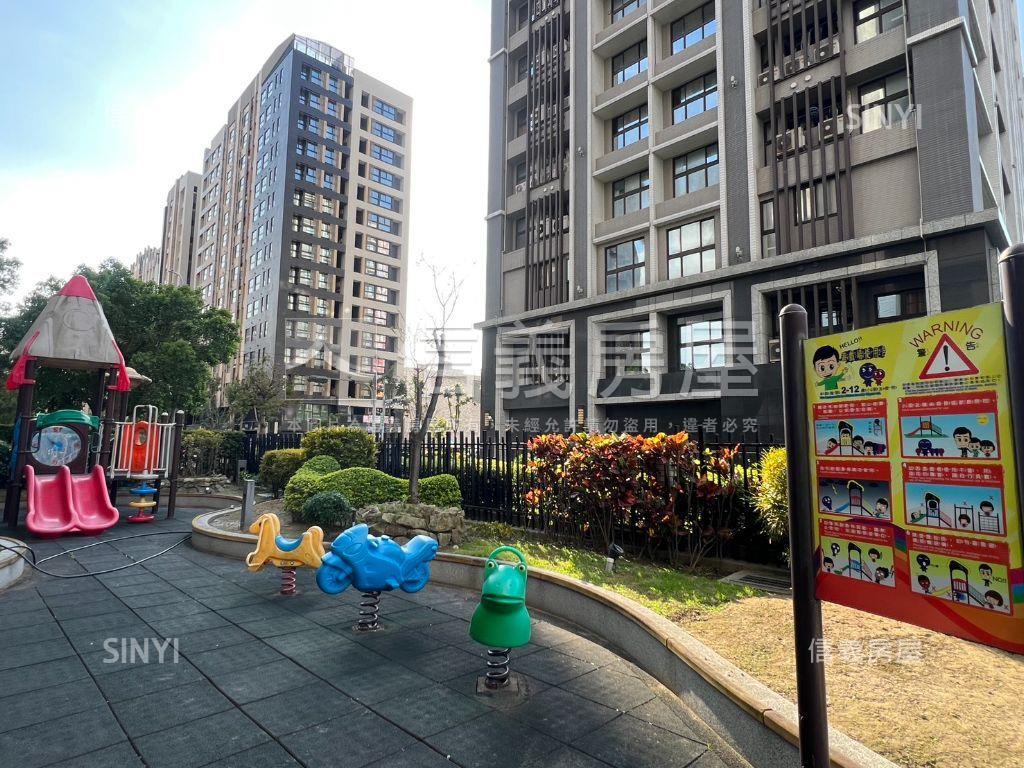 挑【高第】兩房平面車位房屋室內格局與周邊環境