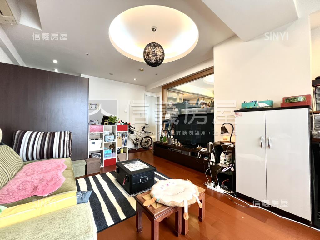 捷運水悅景觀２房車位房屋室內格局與周邊環境