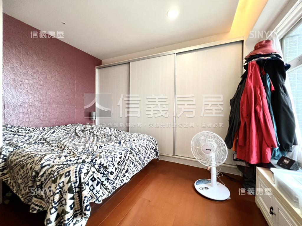 捷運水悅景觀２房車位房屋室內格局與周邊環境