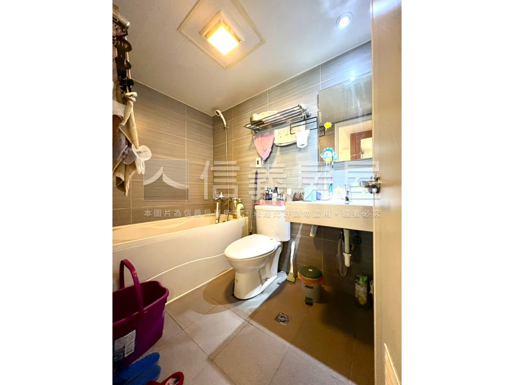 捷運水悅景觀２房車位房屋室內格局與周邊環境